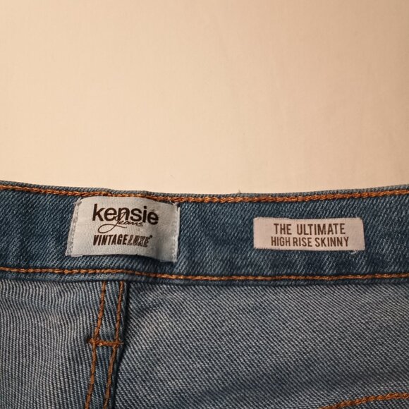 Kensie Jeans Size 6/28 The Ultimate High Rise Skinny Light Wash Distressed Ankle - Picture 5 of 10